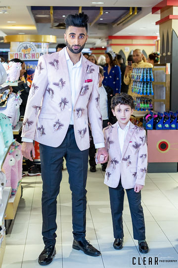 d9f0a547a22d805f74c6c30a9f57ffdb-medium